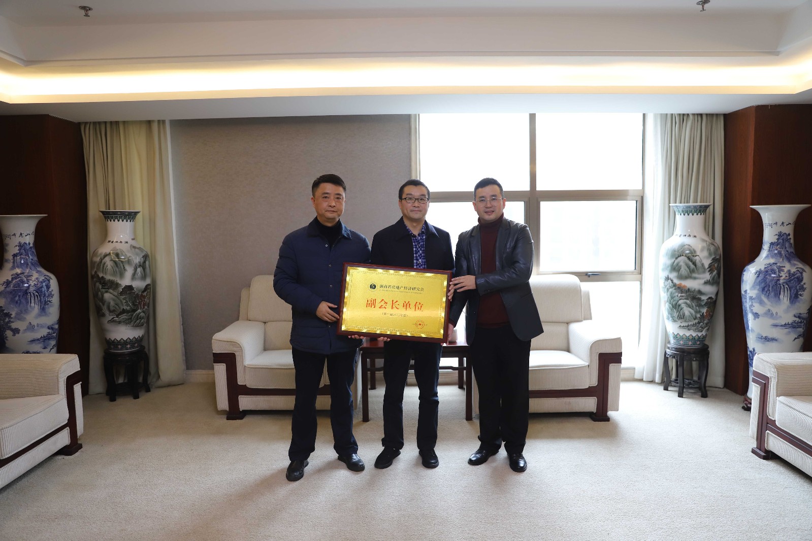 1609208040966084.jpg 建工3.JPG