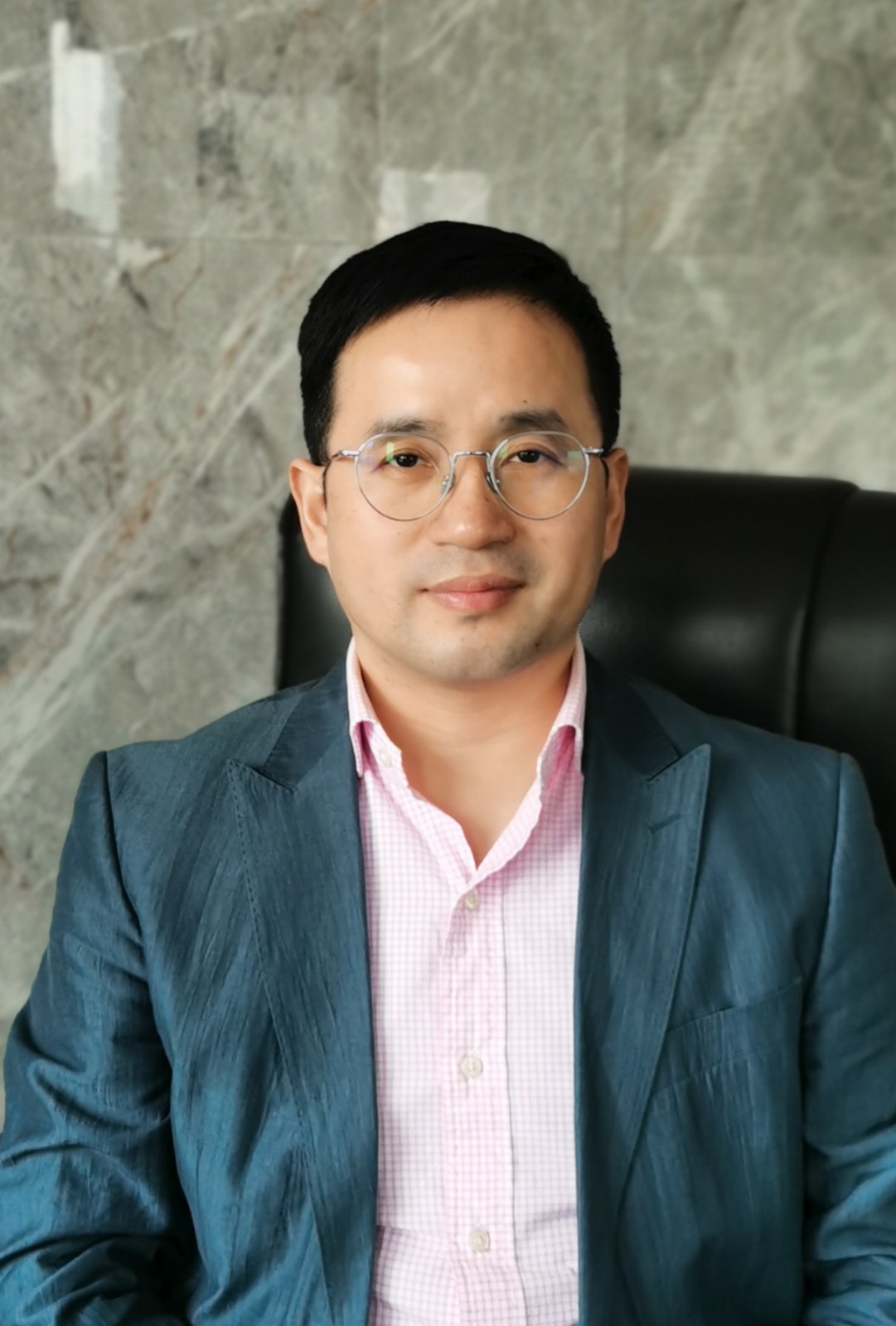 1609394902646271.jpg 陈龙.jpg